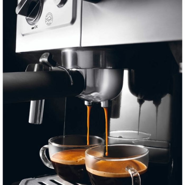 ماكينه تحضير قهوه الاسبريسو ديلونجي 1.25 لتر 1750 واط 10 كوب فضي