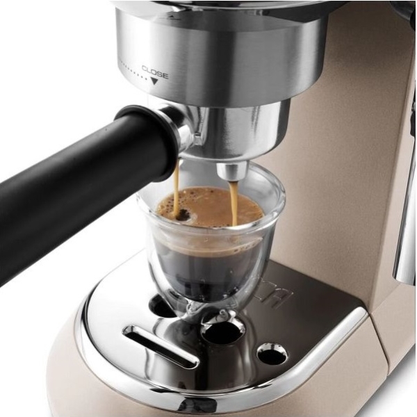 ماكينه تحضير قهوه الاسبريسو ديلونجي 1.1 لتر 1300 واط بيج